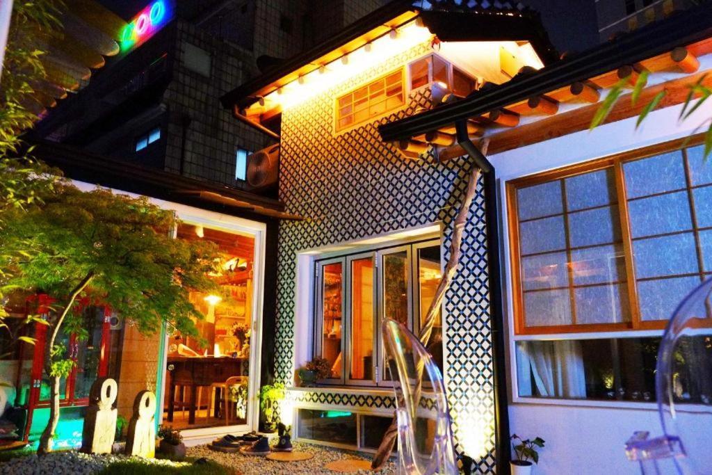 'Hanok Hanok' Boutique Stay Seoul - 2Min From Gyeongbokgung Palace Station Dış mekan fotoğraf